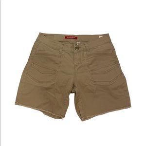 Union bay bermudas shorts for women size 9 color beige vintage look Y2K look